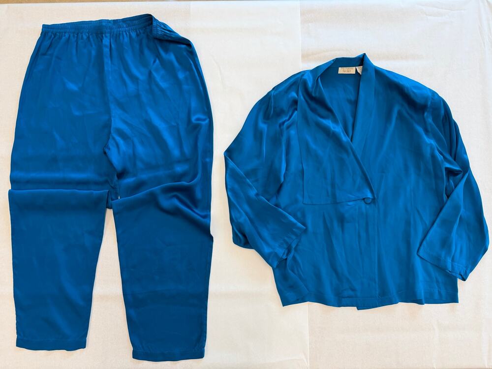 Vintage 80s 90s Victoria’s Secret Gold Label Silk Pajama Set Blue Small Luxe